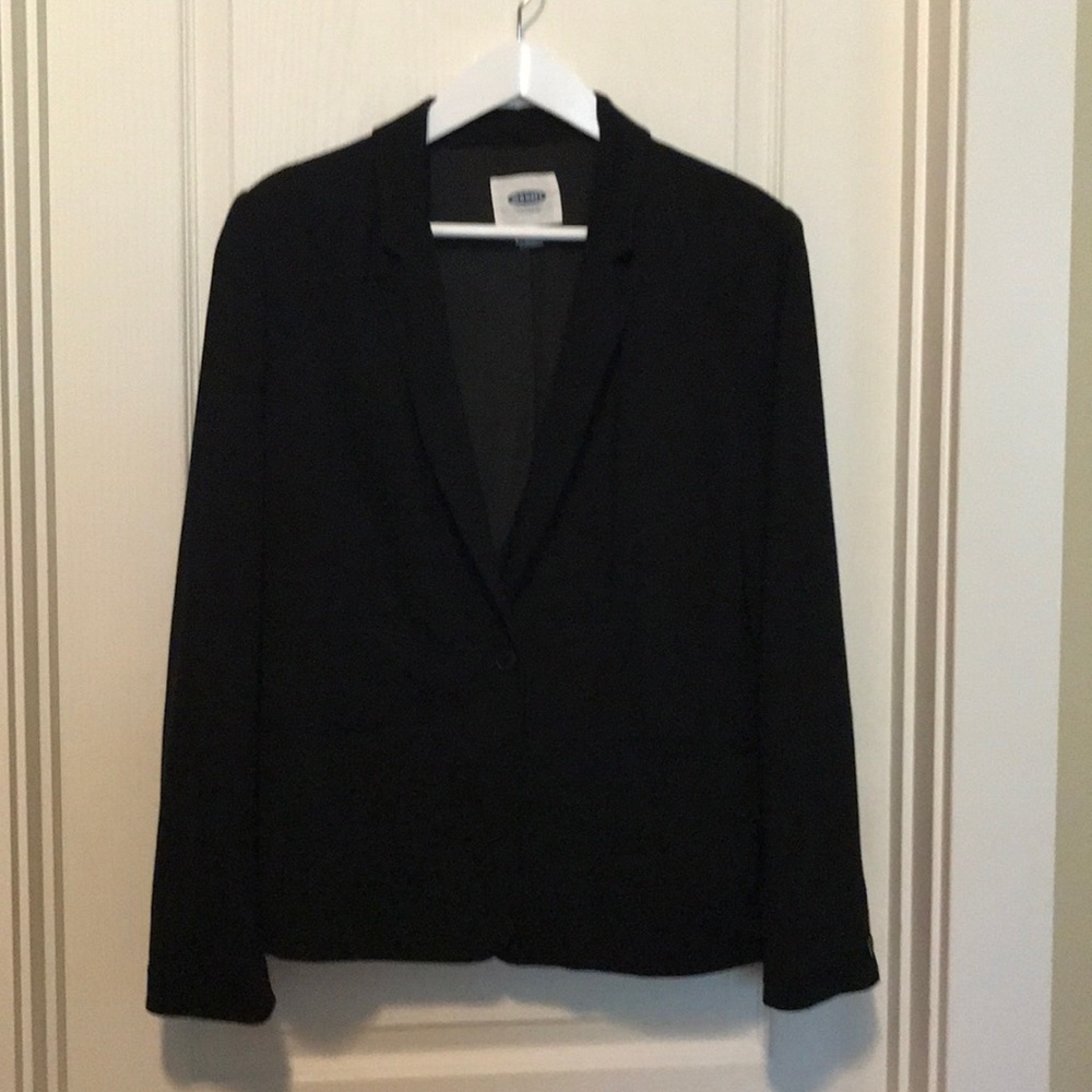 Black basic blazer by Old Navy.